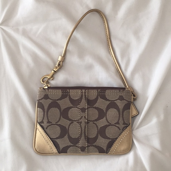 Coach Wristlet NWOT - Picture 3 of 4
